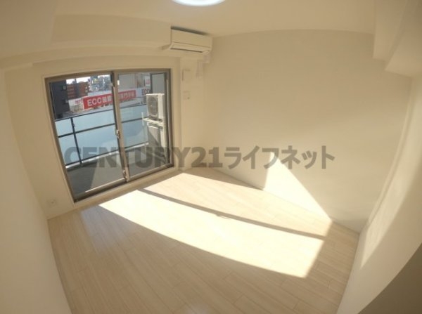 エス・キュート梅田中崎町