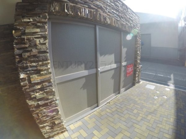 アスリート江坂2番館