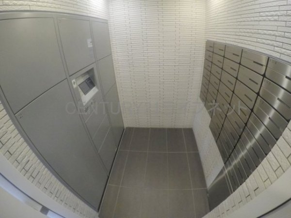 ファステート江坂ランウェイ