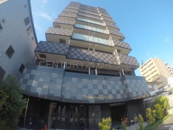 ファステート江坂ランウェイ