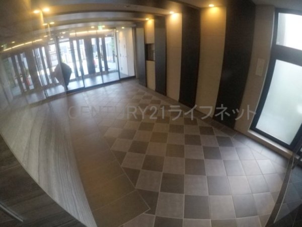 ファステート江坂ランウェイ