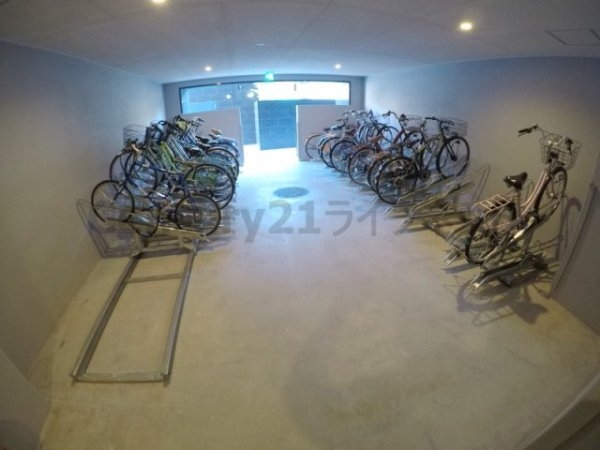 プレサンス新大阪ジェイズ