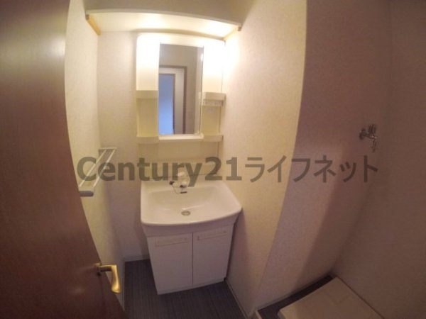 大阪市淀川区西中島２丁目のマンション