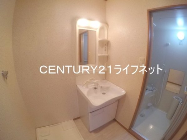 ライトコート十三元今里