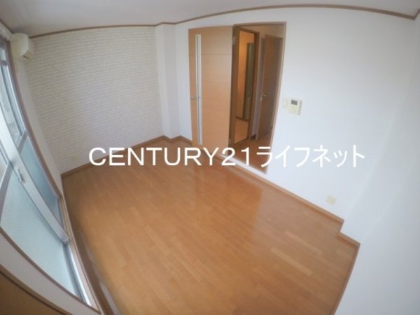 ライトコート十三元今里