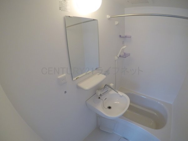 アールエンシンビル