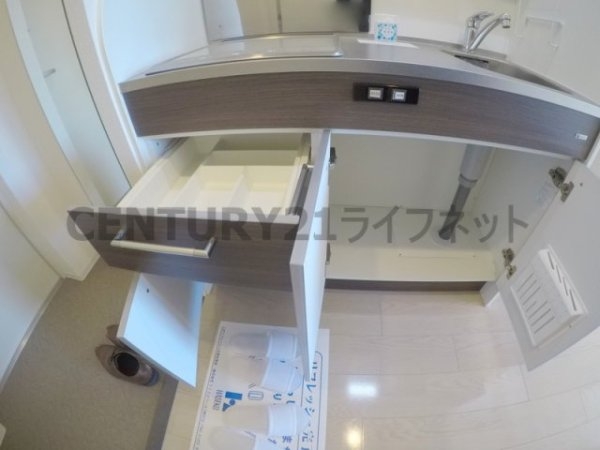 セレニテ江坂ルフレ