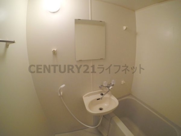 ローズコーポ新大阪９