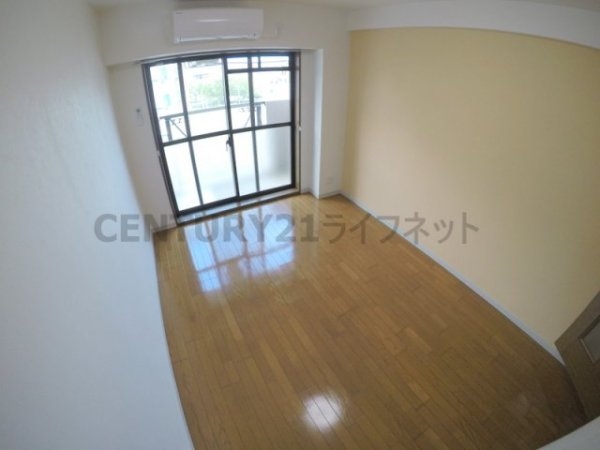 ローズコーポ新大阪９