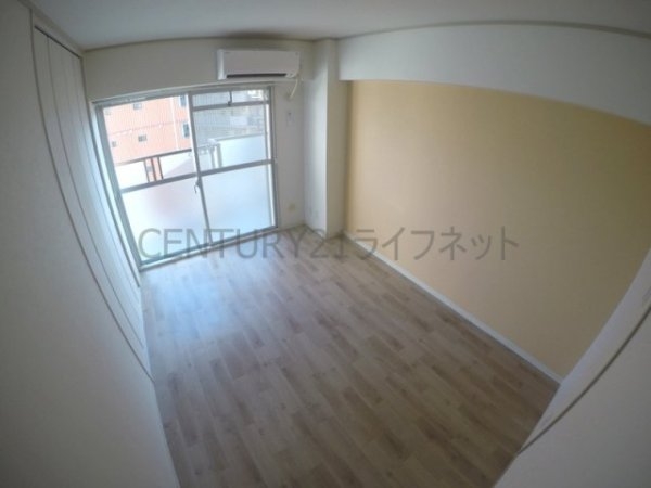 ローズコーポ新大阪７