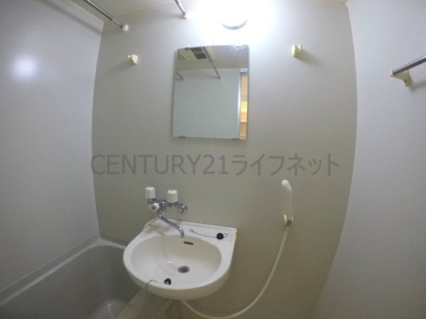 ローズコーポ西中島