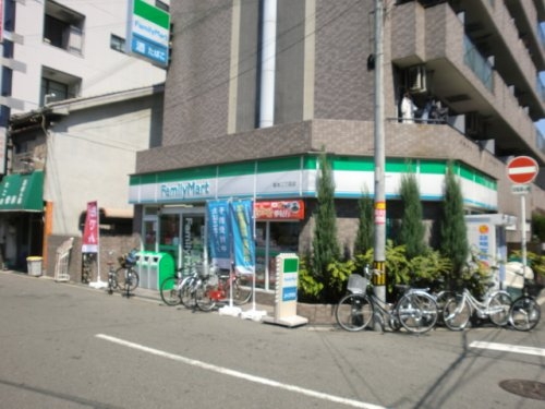 エスタート塚本(ファミリーマート塚本二丁目店)