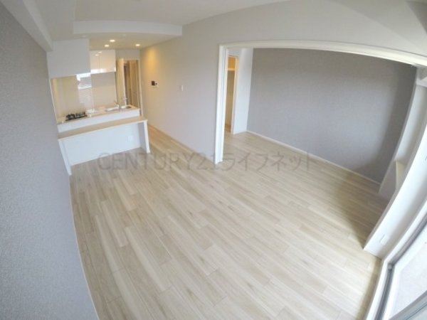 スプランディッド江坂3