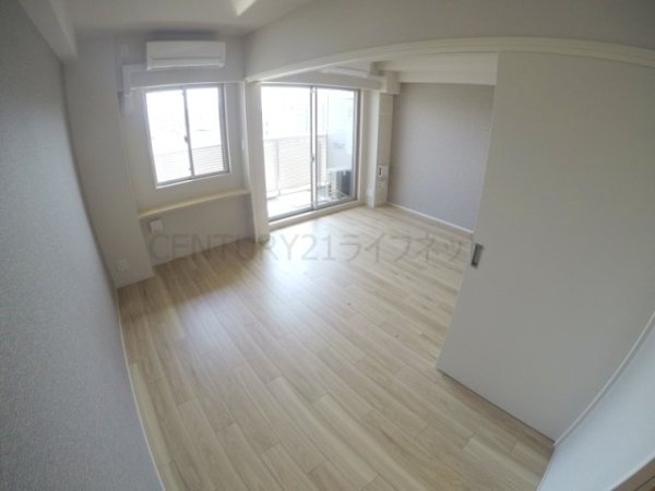 スプランディッド江坂3