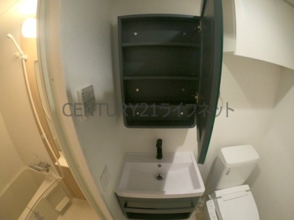 セレニテ江坂グランデ