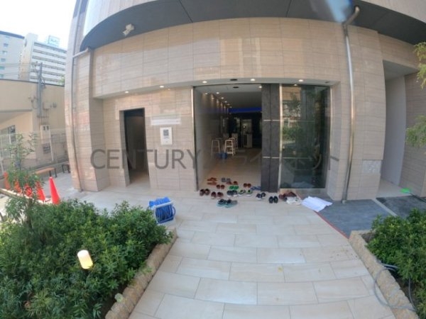 セレニテ江坂グランデ