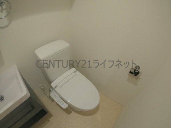 セレニテ江坂グランデ