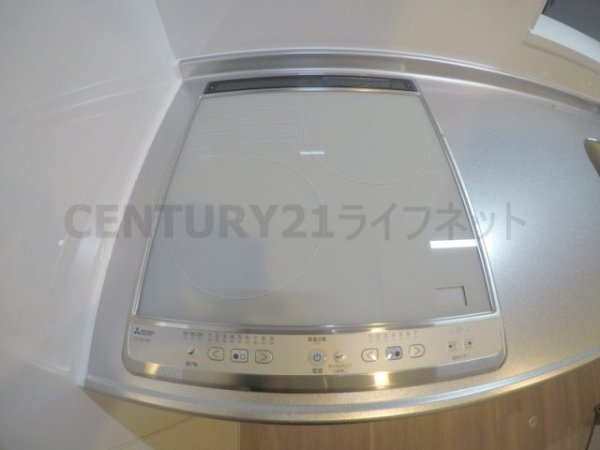 プレサンス江坂ベルフィーヌ