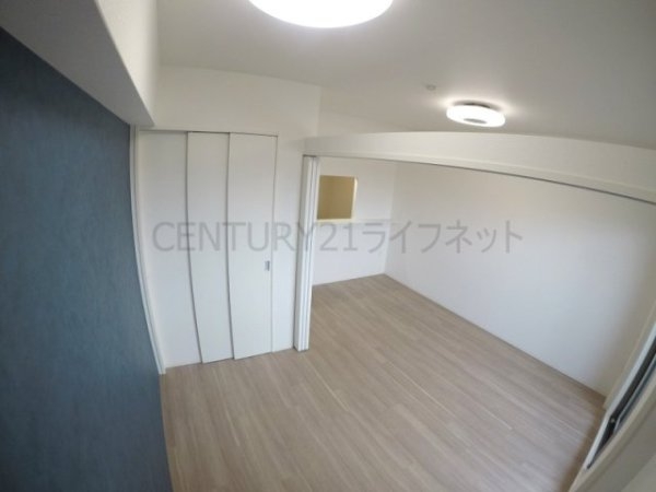 プレサンス江坂ベルフィーヌ