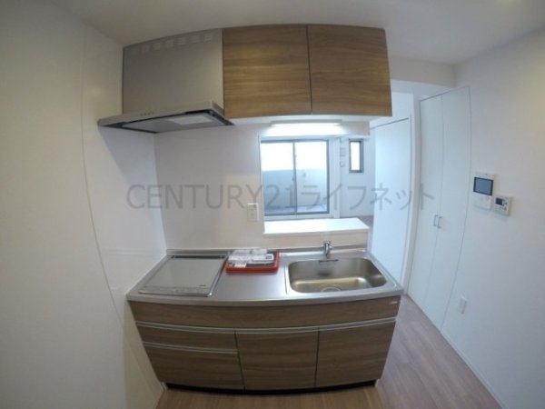 プレサンス江坂ベルフィーヌ