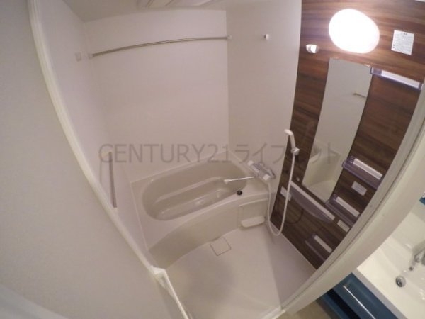 プレサンス江坂ベルフィーヌ