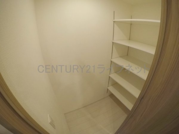 ザミューチュアル江坂