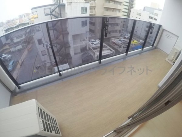 ザミューチュアル江坂