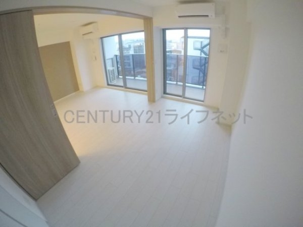 ザミューチュアル江坂