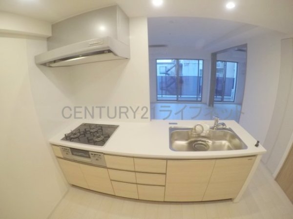 ザミューチュアル江坂