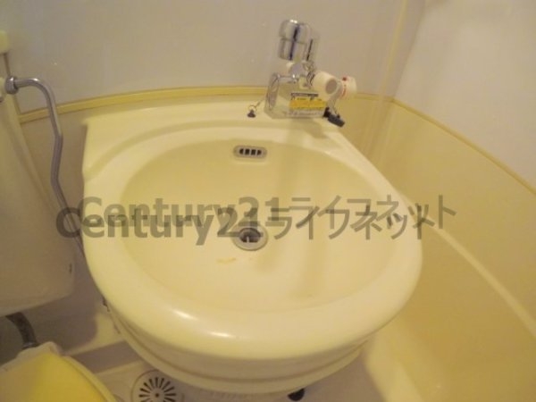 レクシア西中島3