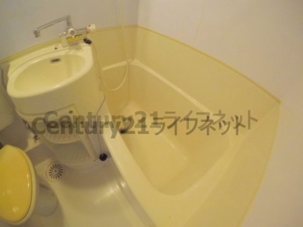 レクシア西中島3