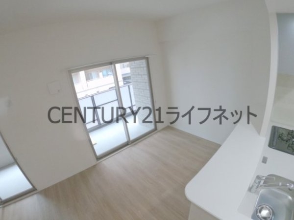 フジマン南森町