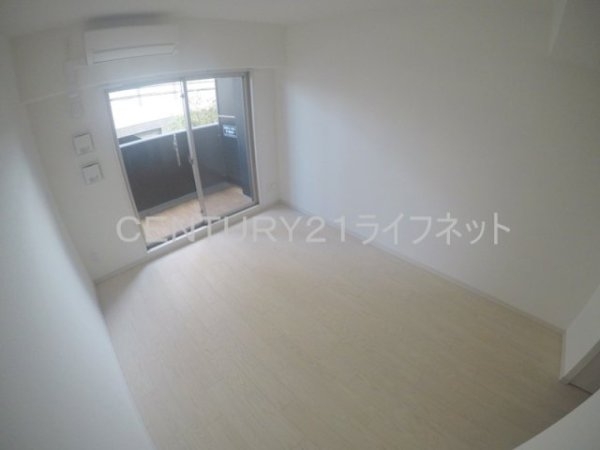 アドバンス江坂東デパール