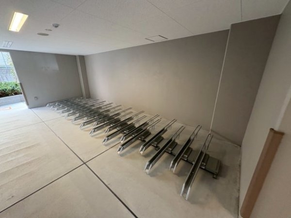 マキシブクロスエサカ