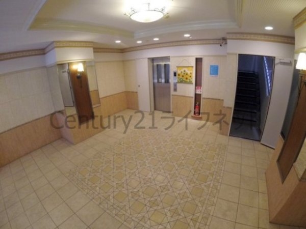 エスリード南森町駅前