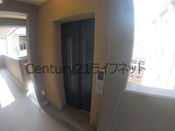 セレニテ天六西