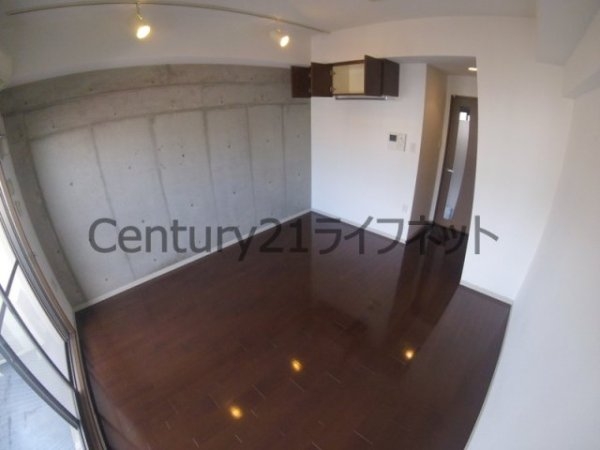 セレニテ天六西