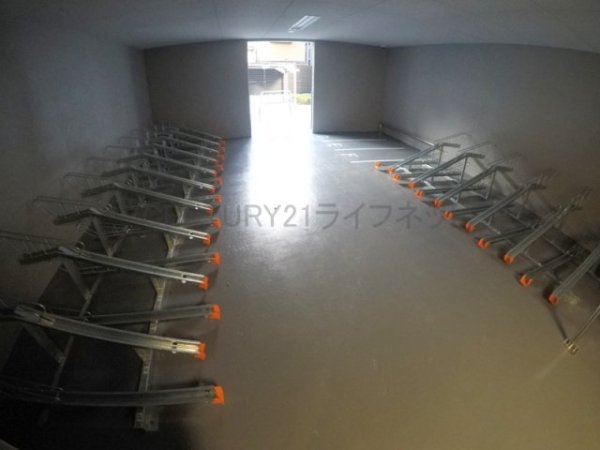 プレサンスOSAKA西中島リエゾン