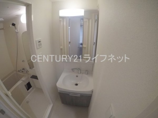 プレサンスOSAKA西中島リエゾン