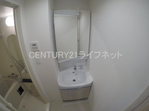 プレサンスOSAKA西中島リエゾン