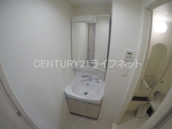 プレサンスOSAKA西中島リエゾン