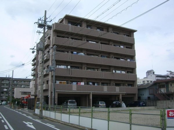 ワールド・シズ弐番館