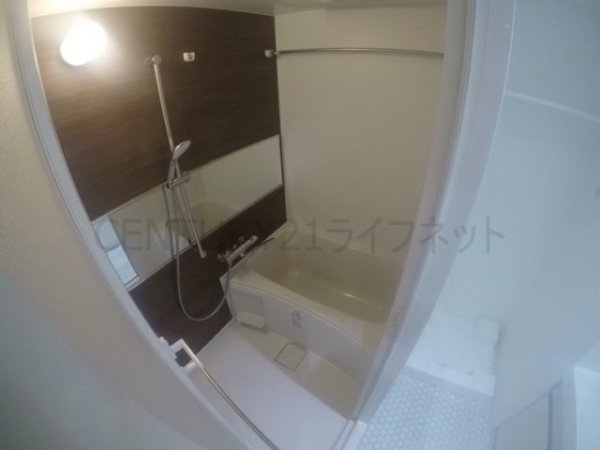 レオンコンフォート十三