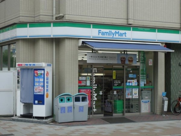 レジュールアッシュ三国本町(ファミリーマート西三国四丁目店)