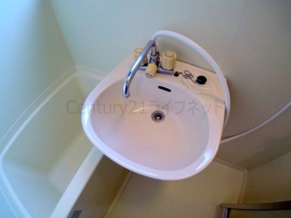 サンコーポウエノ