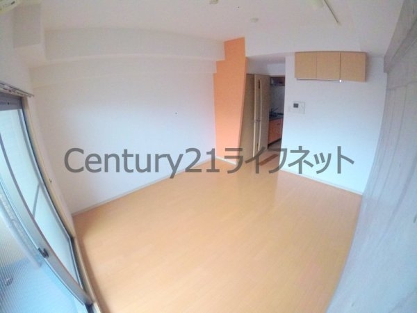 セレニテ天六西