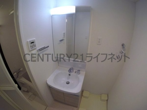 アドバンス西梅田ビオス