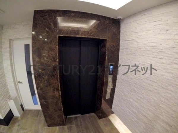 アドバンス西梅田ビオス