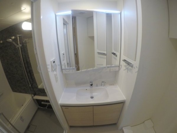 ザミューチュアル江坂