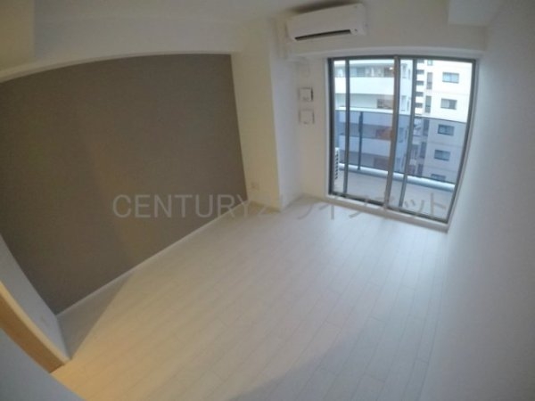 ザミューチュアル江坂